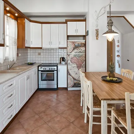 Admiral's House Santorini בית נופש *