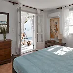 Admiral's House Santorini בית נופש