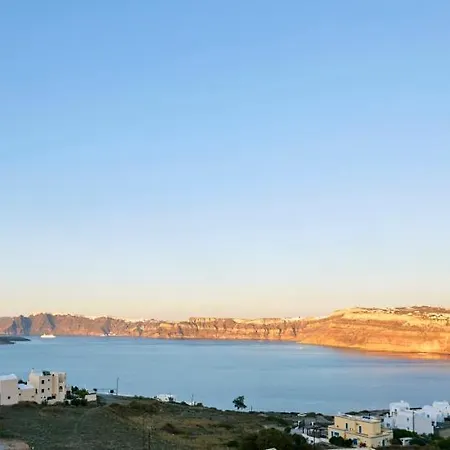 Holiday home Admiral's House Santorini